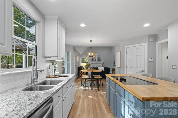 121 Lake Pine RD, Mooresville, NC 28117