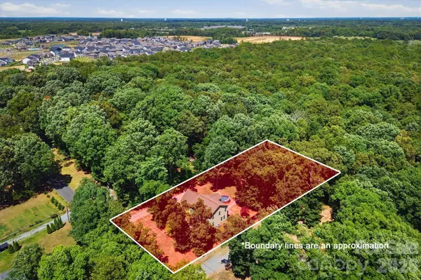 802 White Oaks CIR, Monroe, NC 28112