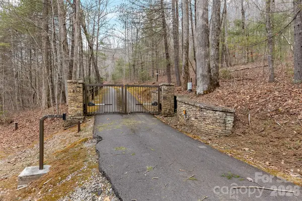 1213 Lost Valley RD, Scaly Mountain, NC 28775