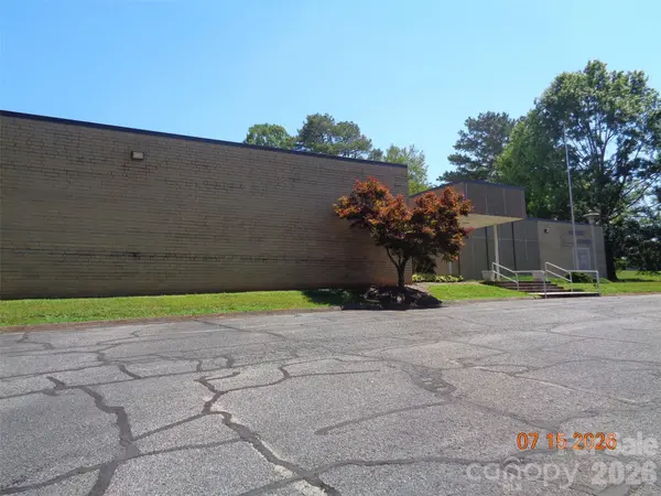 30 Catawba Valley BLVD SE, Hickory, NC 28602