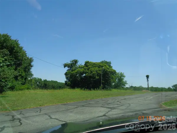 30 Catawba Valley BLVD SE, Hickory, NC 28602