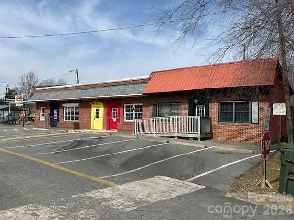 123 Park LN, Rutherfordton, NC 28139