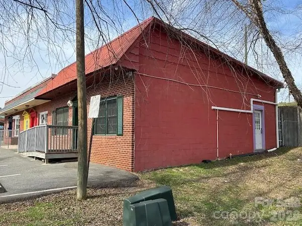 123 Park LN, Rutherfordton, NC 28139