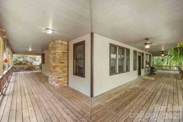 149 Oriole RD, Brevard, NC 28712