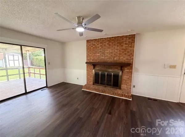 1034 Buckingham AVE, Gastonia, NC 28054