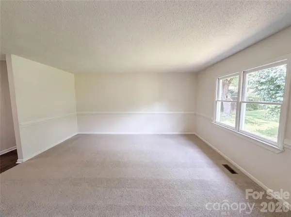 1034 Buckingham AVE, Gastonia, NC 28054