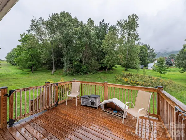 4687 Old Clyde RD, Clyde, NC 28721