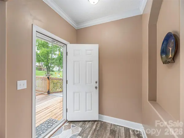 4687 Old Clyde RD, Clyde, NC 28721