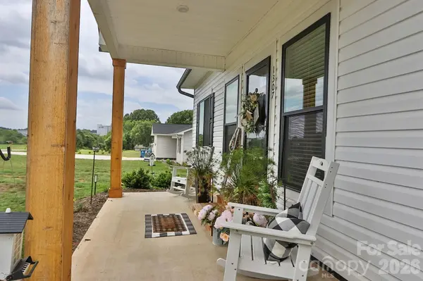 1307 Unifi Industrial DR, Yadkinville, NC 27055