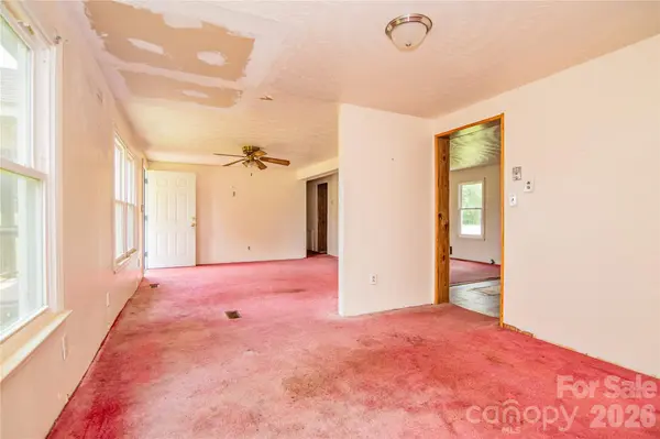 129 Sandy Ridge LN, Gaston, NC 27832