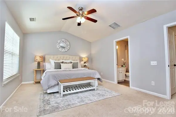 5537 Werburgh ST, Charlotte, NC 28209