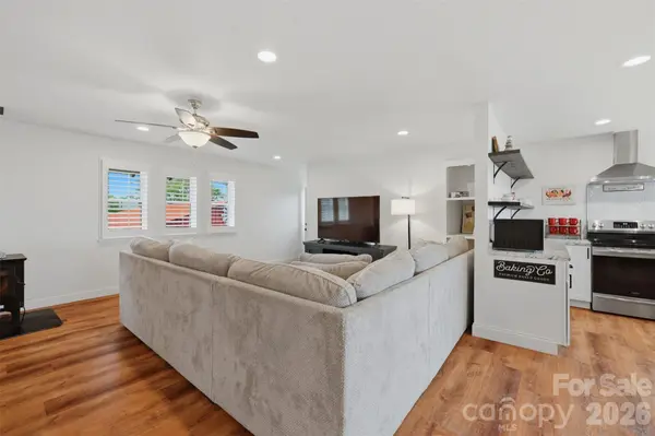 1127 Black Oak Ridge RD, Taylorsville, NC 28681