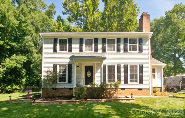 8301 Abercorn LN, Charlotte, NC 28227