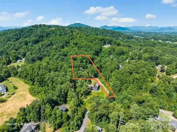 51 Wind Stone DR, Asheville, NC 28804