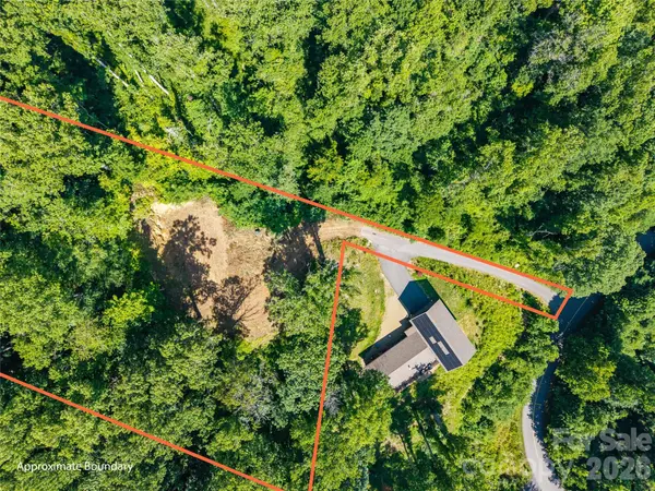 51 Wind Stone DR, Asheville, NC 28804