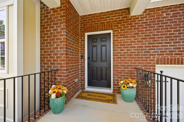13403 Highflyer Woods LN, Charlotte, NC 28278