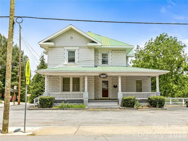 577 Haywood RD, Asheville, NC 28806