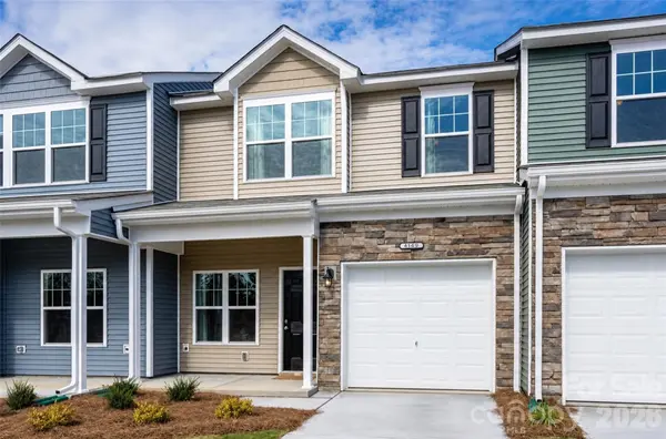 5516 John Mcdowell PL, Charlotte, NC 28217