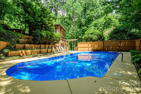 797 Merrills Cove RD, Asheville, NC 28803