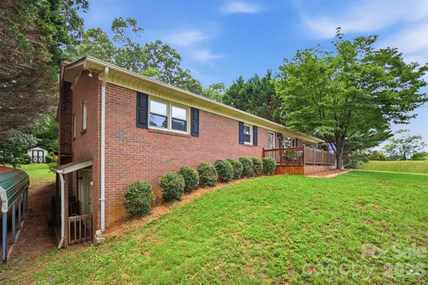 2516 Corolla Hills DR, Lenoir, NC 28645