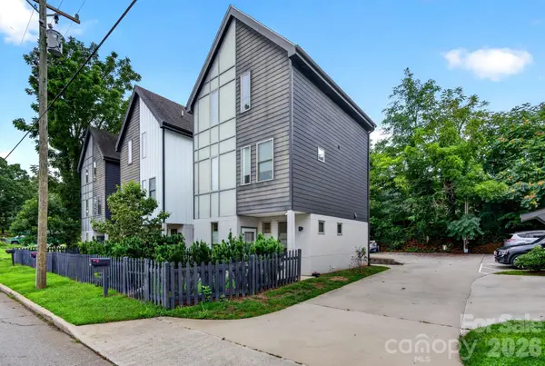 66 Burton ST, Asheville, NC 28806