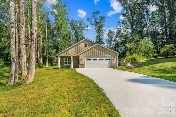 156 Oakdale DR, Morganton, NC 28655