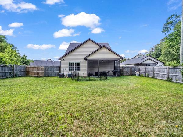 198 N River RD, Fletcher, NC 28732