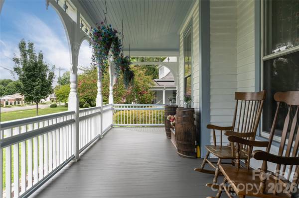 411 W Union ST, Morganton, NC 28655