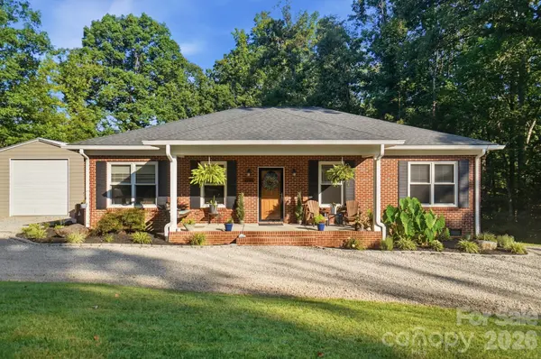 4739 Mountain Island DR W, Charlotte, NC 28214