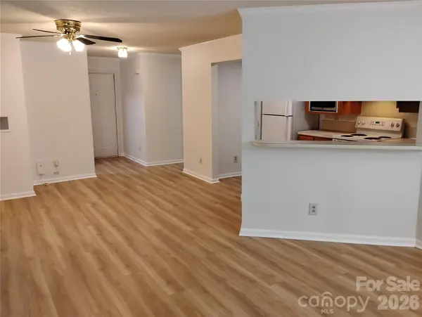 2536 Stradbrook DR #B, Charlotte, NC 28210