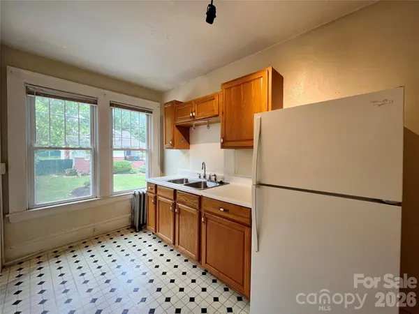 19 Saluda ST, Asheville, NC 28806