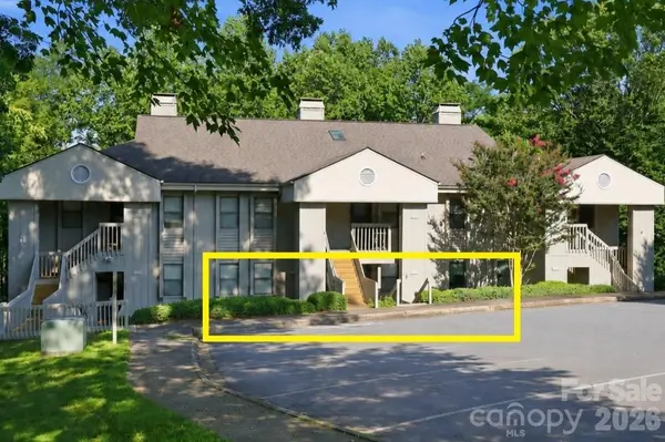1503 Abbey CIR, Asheville, NC 28805