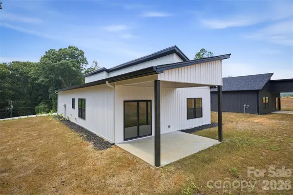 921 Overlook DR SW, Lenoir, NC 28645