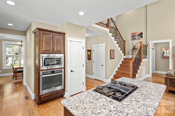 2 Ayr CT, Arden, NC 28704