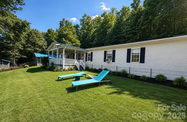 59 Sprinkle DR, Spruce Pine, NC 28777