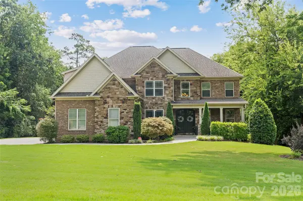 314 Stone Cliff LN, Lake Wylie, SC 29710