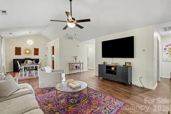 5906 Meadow Hill DR, Charlotte, NC 28212