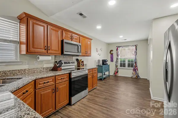 5906 Meadow Hill DR, Charlotte, NC 28212