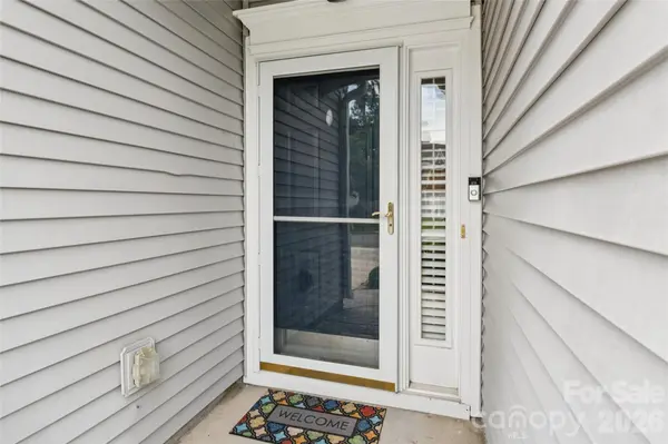 8426 Heron Glen DR, Charlotte, NC 28269