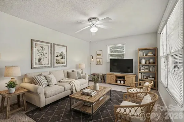 777 Springdale LN, Gastonia, NC 28052