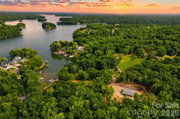 1147 Whispering Winds DR, Catawba, NC 28609