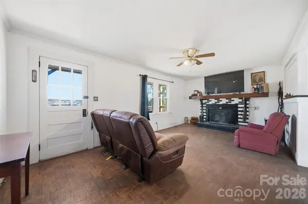 1406 Walt Arney RD SW, Lenoir, NC 28645