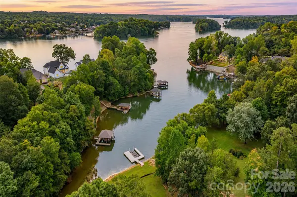 1150 Whispering Winds DR, Catawba, NC 28609