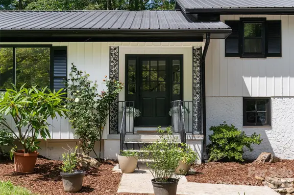 360 Pinners Cove RD, Asheville, NC 28803