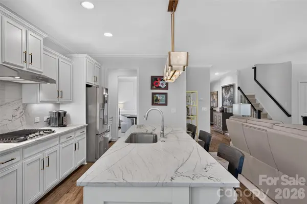 5064 Stonehill LN, Matthews, NC 28104