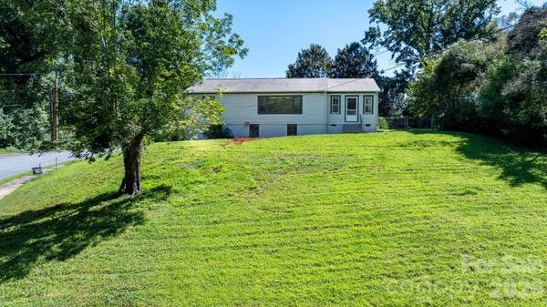 101 Harris DR #8, Morganton, NC 28655