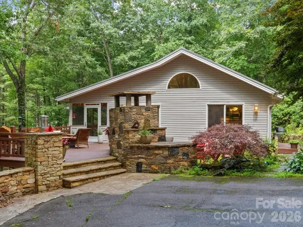 30 Kalmia CV, Burnsville, NC 28714