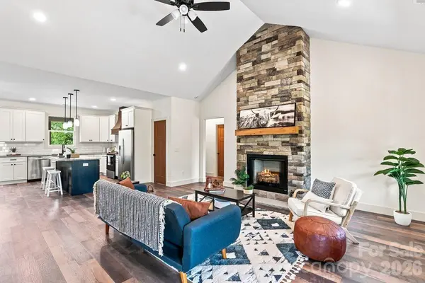 30 Johnny Roberts RD, Alexander, NC 28701