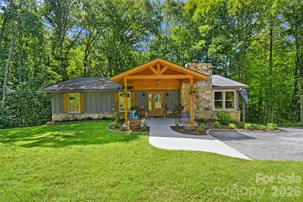 336 Hillside RD,  Penrose,  NC 28766