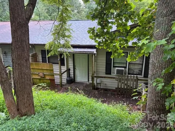 7868 Kinglet RD, Connelly Springs, NC 28612